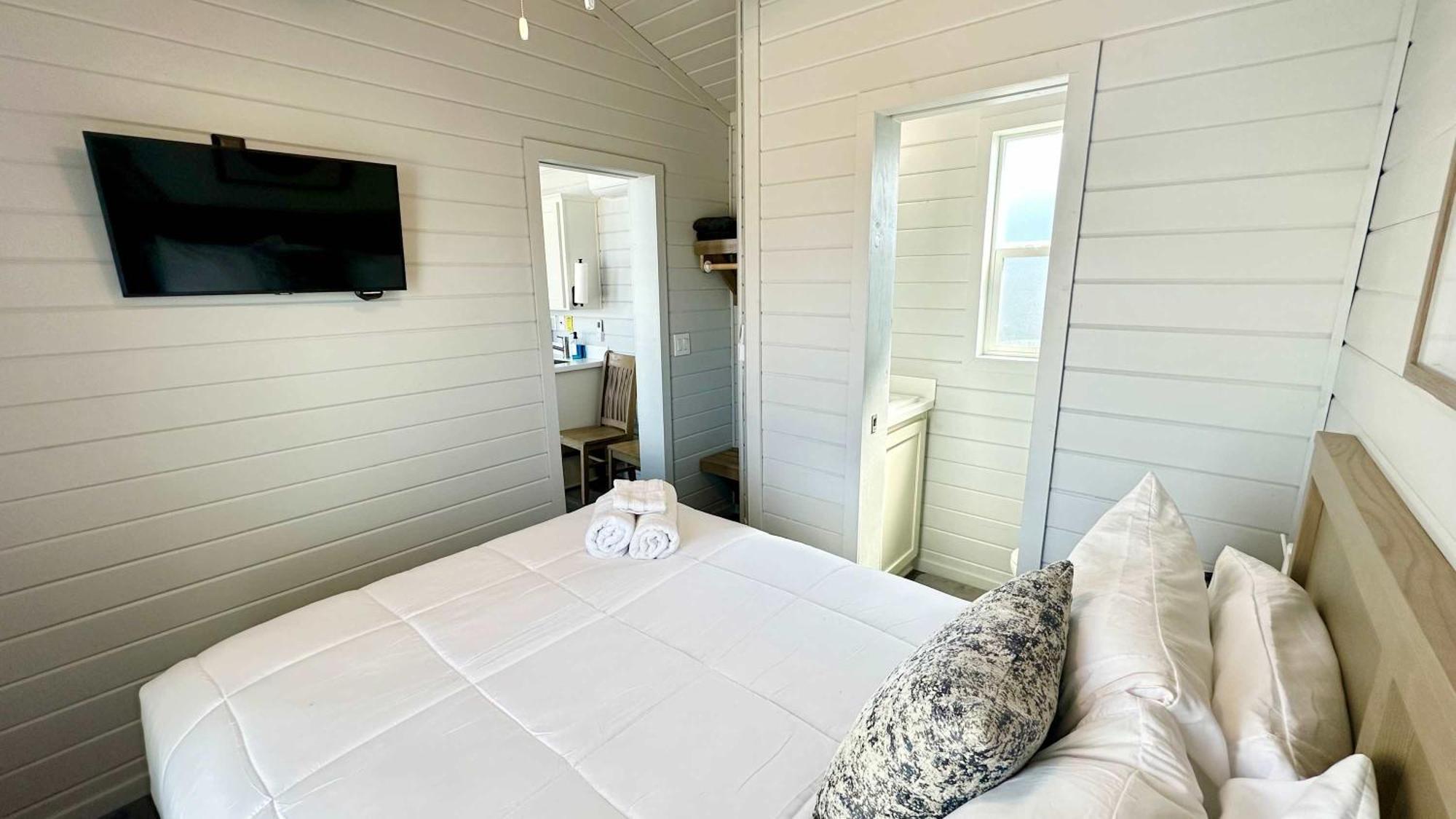 Bayfront Bliss & Great Fishing -Water Views & Beach Nearby Bolivar Peninsula Exterior photo