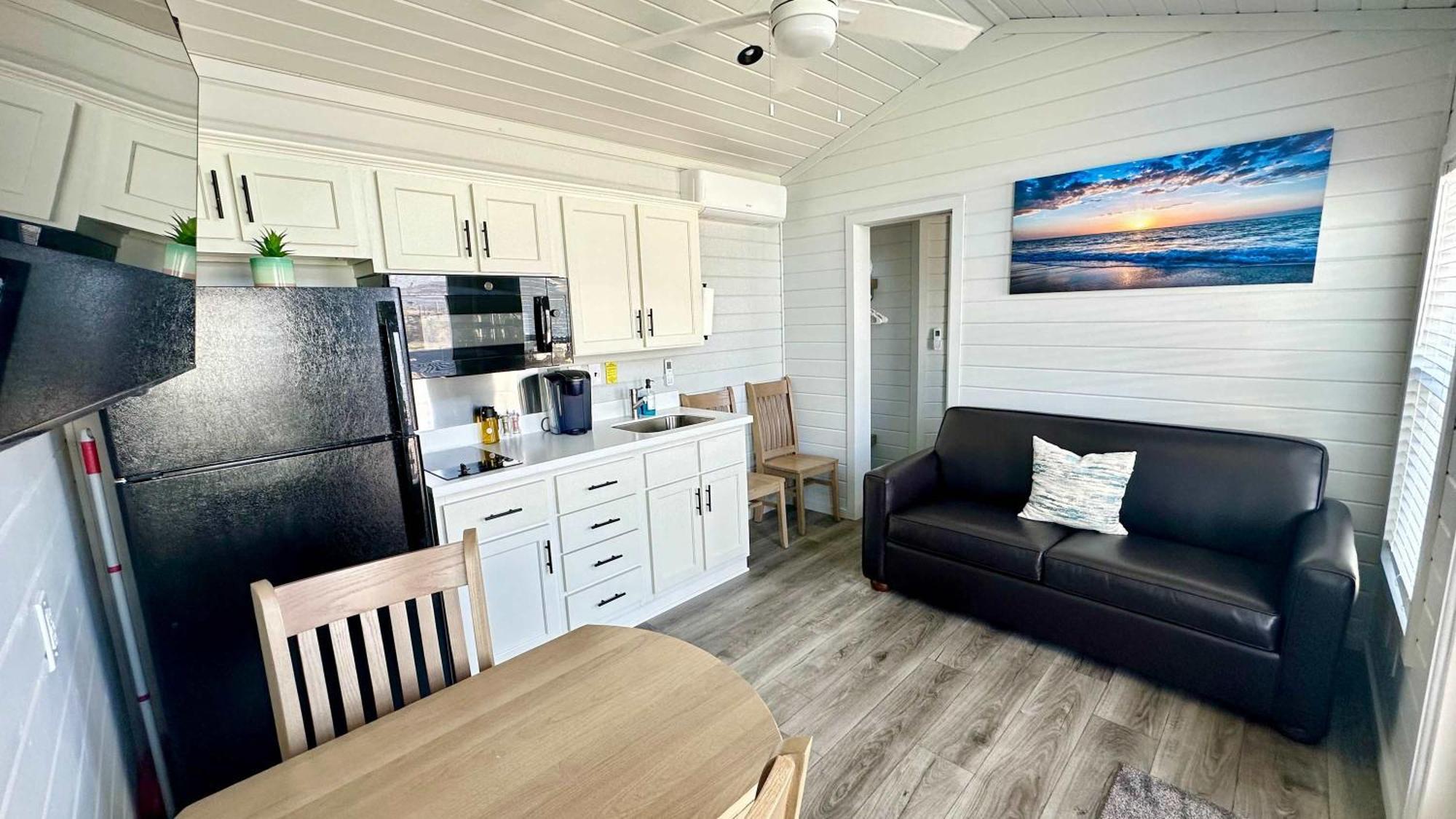 Bayfront Bliss & Great Fishing -Water Views & Beach Nearby Bolivar Peninsula Exterior photo